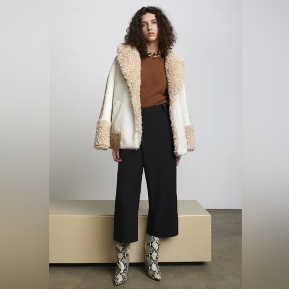 A.C.L. Stan Faux Fur Coat Like New - Picture 4 of 10